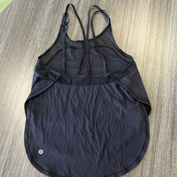 Lululemon strappy tank.  Size 2/4? - Picture 3 of 5